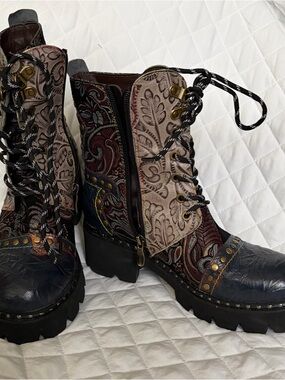 L'ATISTE Multicolor Embossed Lace-Up Combat Booties